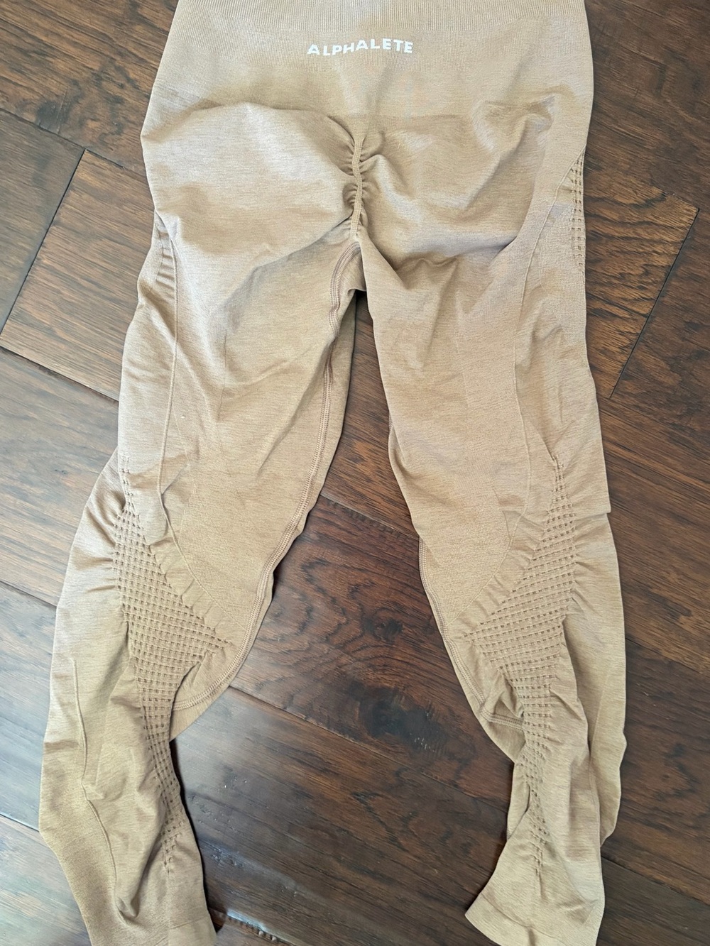 Alphalete Seamless Leggings in Tan